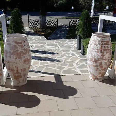 Athina Hotel 2*