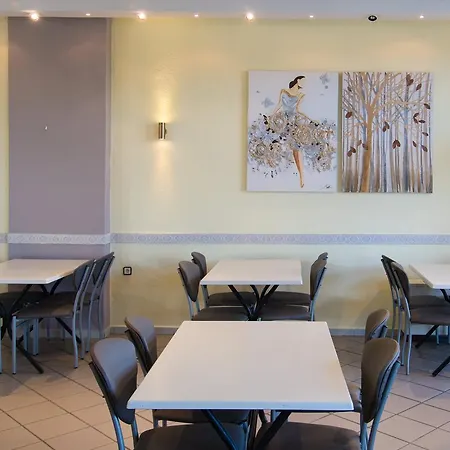 Athina 2* أسبروبالتا