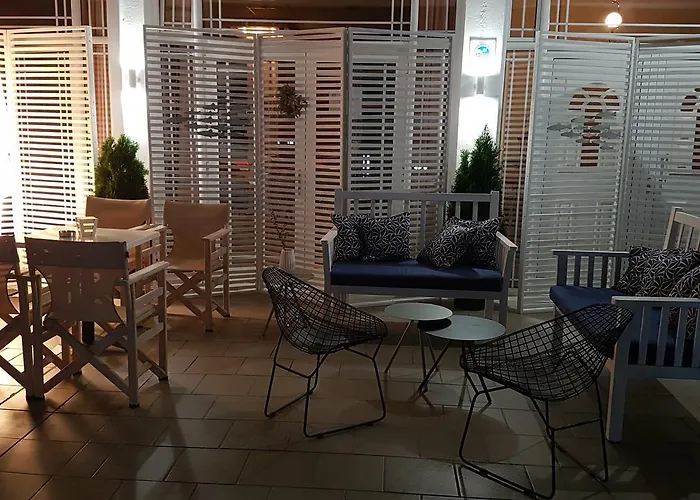 Otel Athina 2*